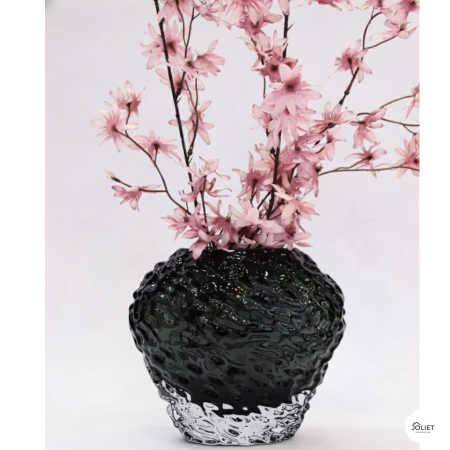 فازة زجاج اسود