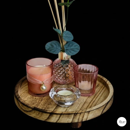 قاعدة خشب مع معطر