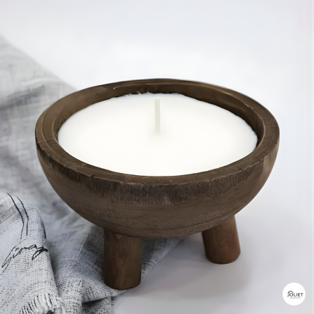 شمعة جوز مع قاعدة